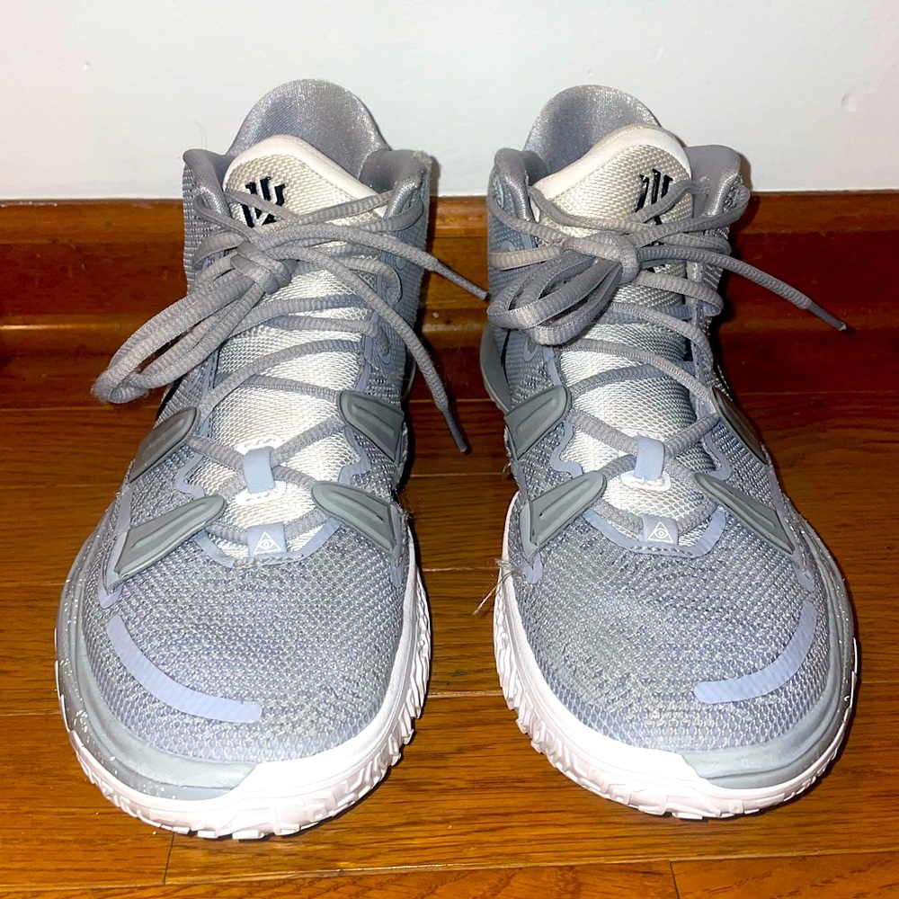 Kyrie Seven Basketball Shoes